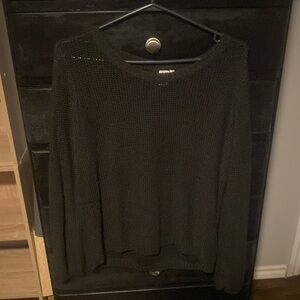 Medium black knitted sweater